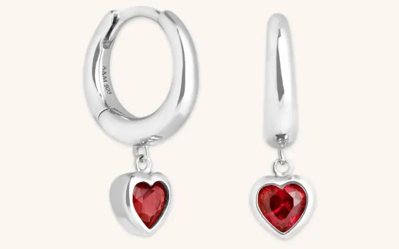 Astrid & Miyu Jewelry store cover