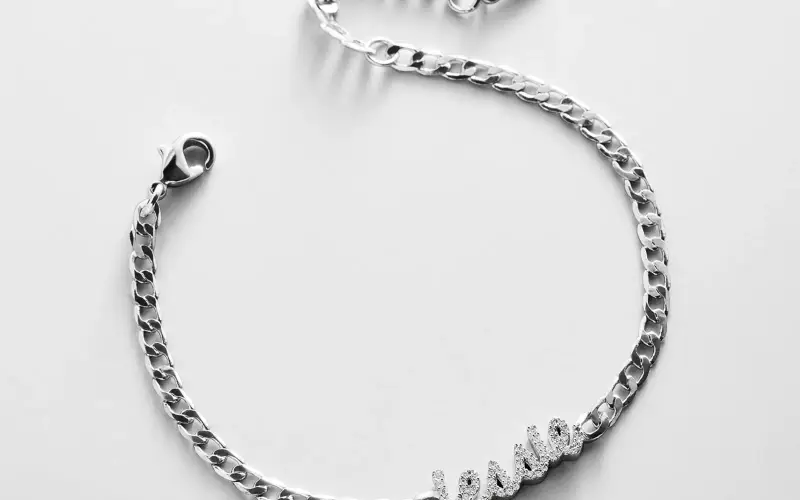 BaubleBar Jewelry store cover