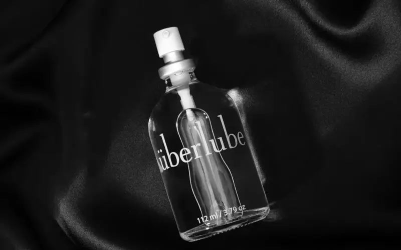 Überlube Sexual wellness store cover