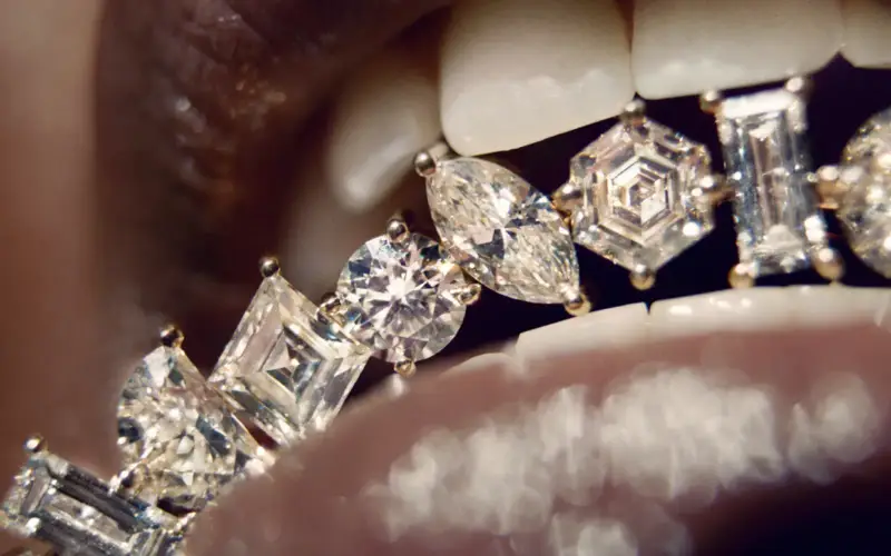 VRAI Jewelry store cover